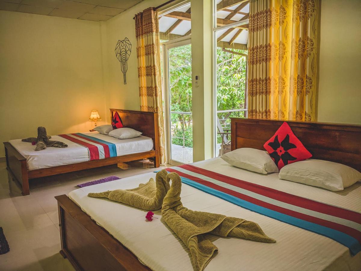 Sigiri Choona Lodge 'Unique Sunrise Viewpoint' สิกิริยา ภายนอก รูปภาพ