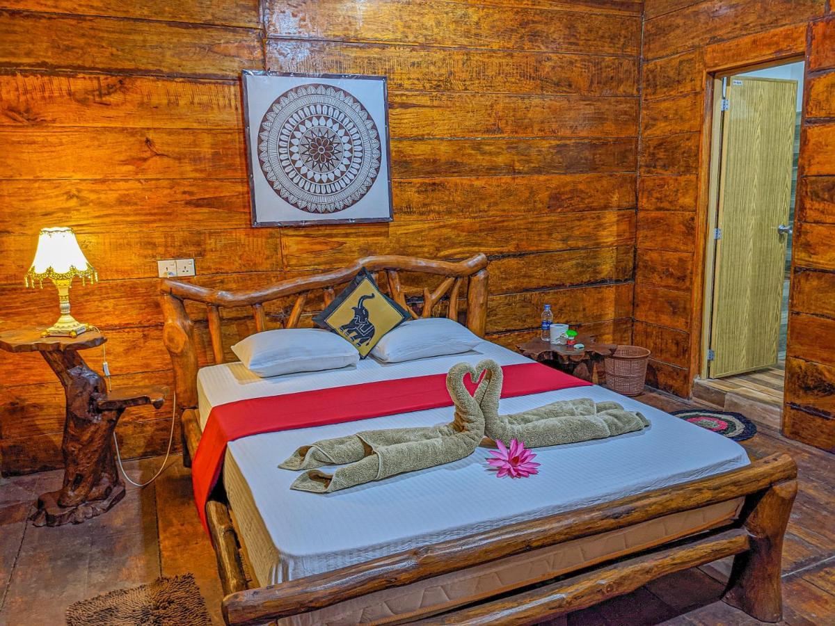 Sigiri Choona Lodge 'Unique Sunrise Viewpoint' สิกิริยา ภายนอก รูปภาพ