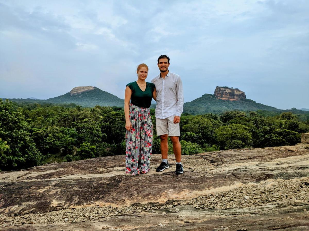 Sigiri Choona Lodge 'Unique Sunrise Viewpoint' สิกิริยา ภายนอก รูปภาพ