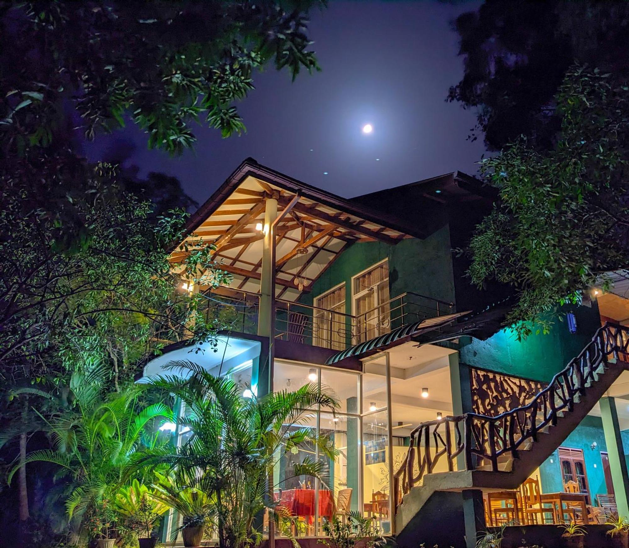 Sigiri Choona Lodge 'Unique Sunrise Viewpoint' สิกิริยา ภายนอก รูปภาพ