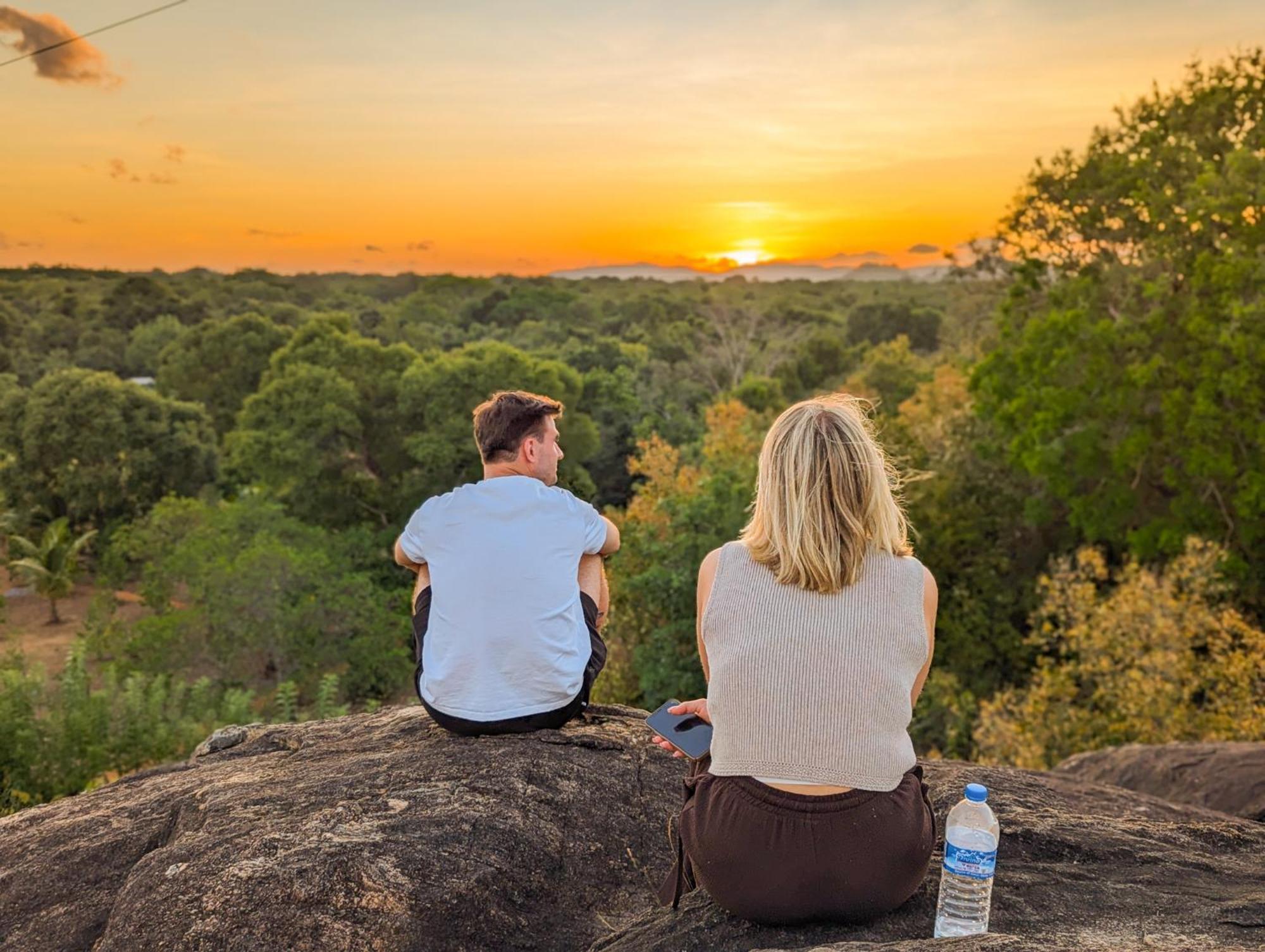 Sigiri Choona Lodge 'Unique Sunrise Viewpoint' สิกิริยา ภายนอก รูปภาพ