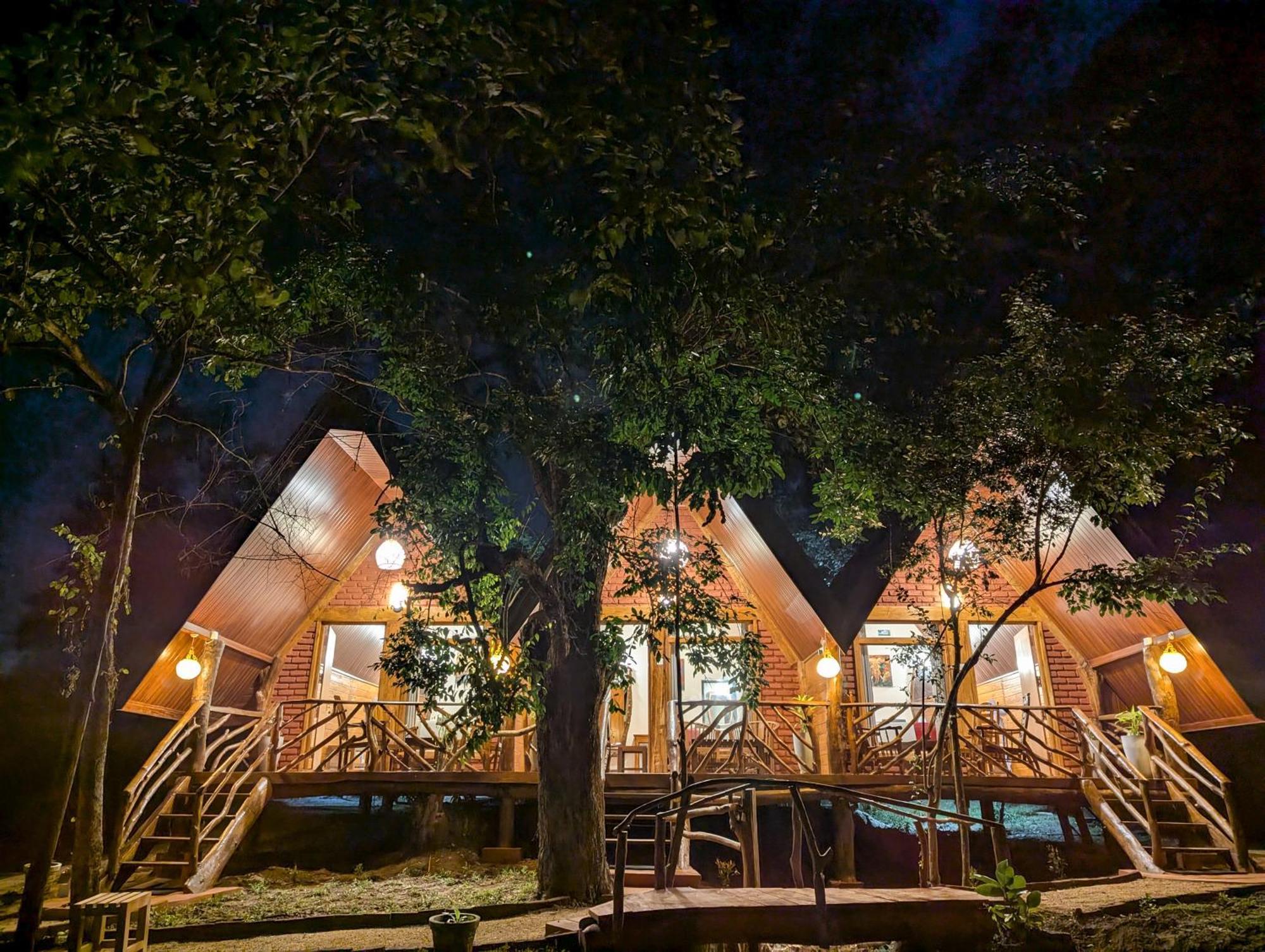 Sigiri Choona Lodge 'Unique Sunrise Viewpoint' สิกิริยา ภายนอก รูปภาพ