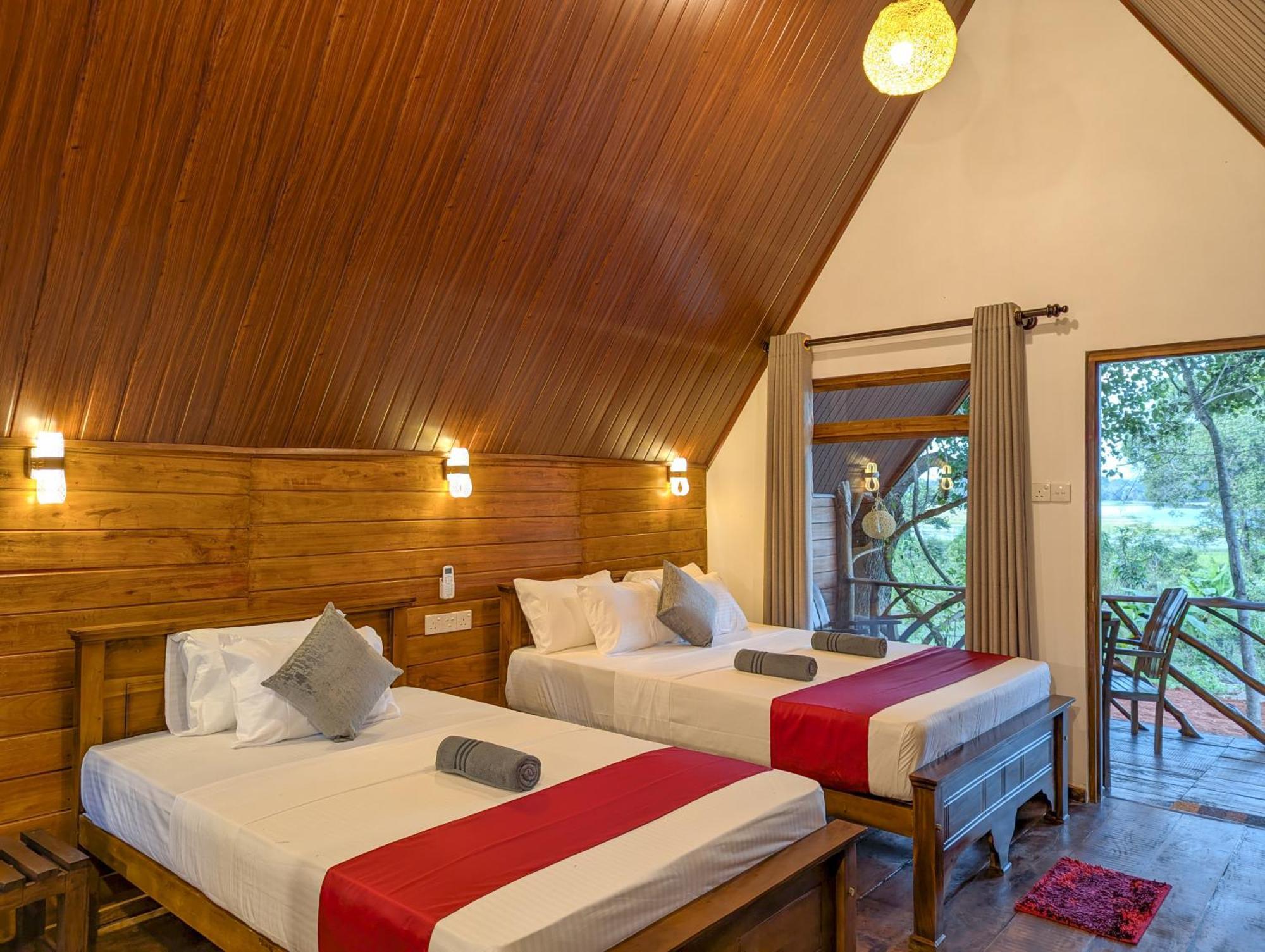 Sigiri Choona Lodge 'Unique Sunrise Viewpoint' สิกิริยา ภายนอก รูปภาพ